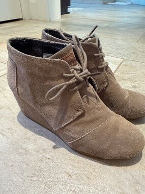 Toms Taupe Suede Wedge Ankle Boots with Laces